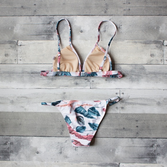 'Aloha' Bikini Top - Picture 3 of 4